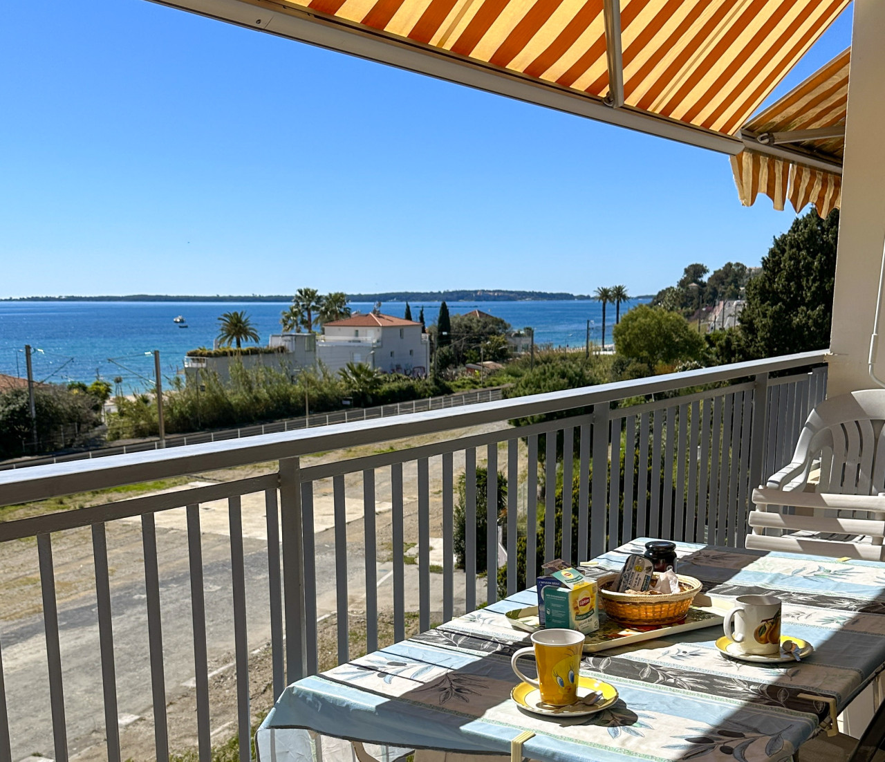Apt Golfe-Juan à 300 m de la plage et près de Cannes 2, Centre et Gare