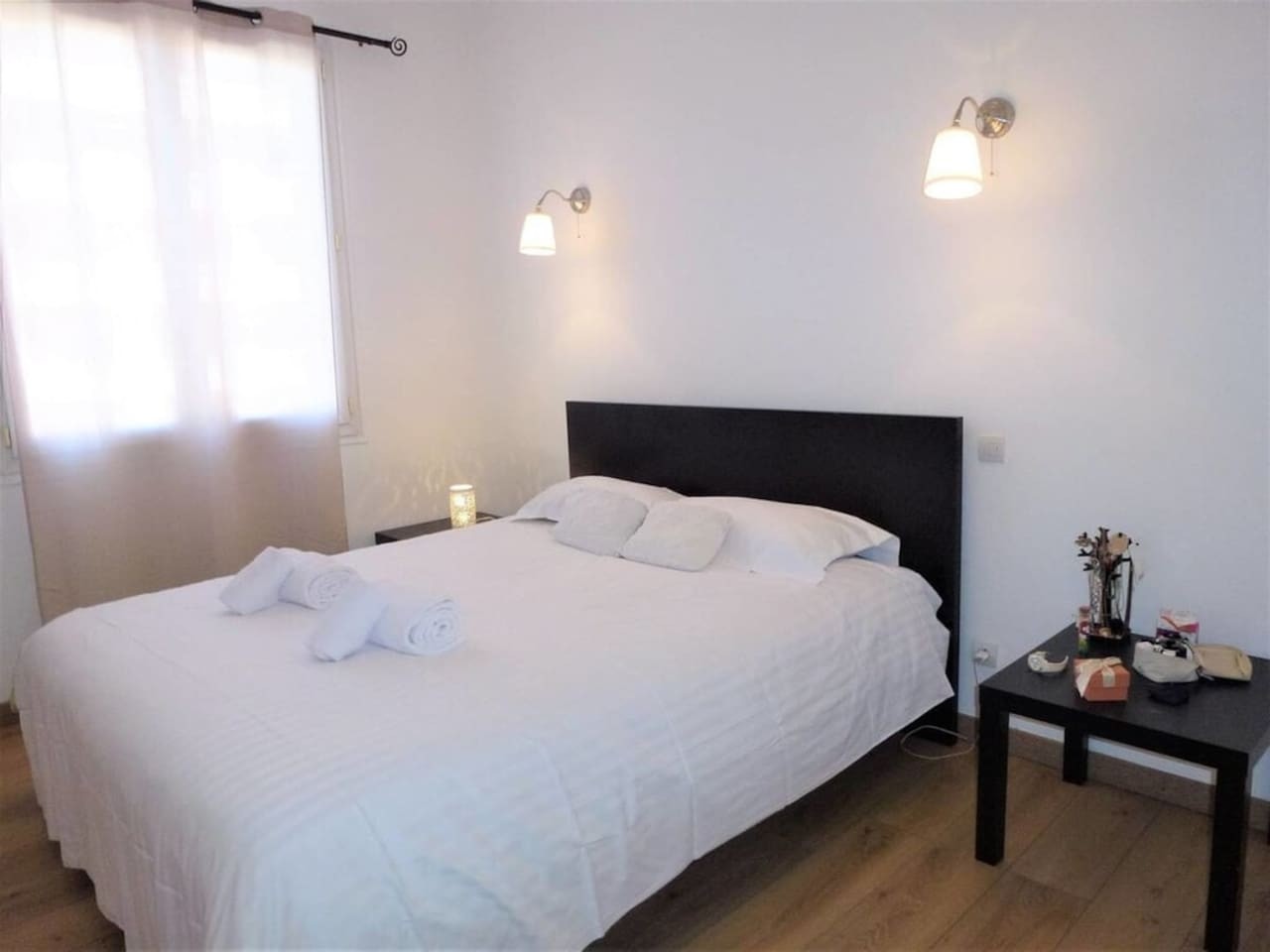 Chic Riviera Apartment on Promenade des Anglais - Photo 18